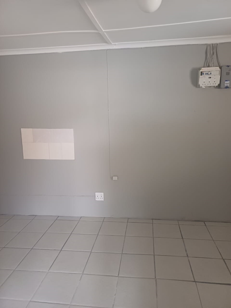 To Let 1 Bedroom Property for Rent in Queenstown Central Eastern Cape